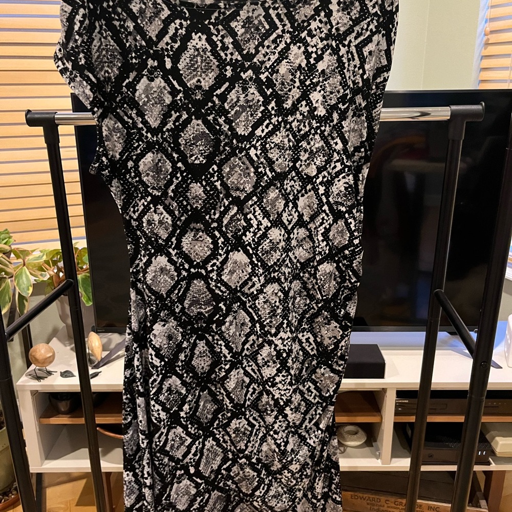 Apt. 9 Black and Gray Patterned Dress
